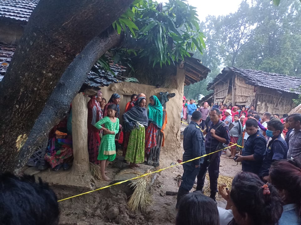 हात्तीको आक्रमणबाट ज्यान गुमाएका परिवारलाई रु. १० लाख राहत